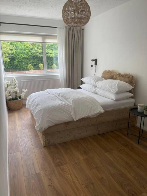 Stylish Apartment With Stunning Views Chislet Buitenkant foto